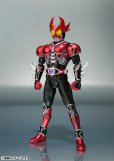 画像2: S.H.Figuarts 仮面ライダーアギト バーニングフォーム (2)