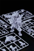 画像9: PLAMAX 1/12 鎌倉時代の鎧武者  (黄金の装 Gold color edition / 白銀の装 Silver color edition / 赤銅の装 Copper color edition)