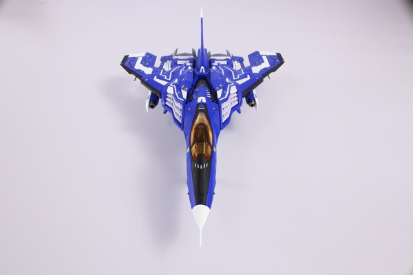 画像2: 【再販】1/100スケール プラスチックキット 『雷電V Director's Cut』 FT-00004A Azuma [2P COLOR VER.]