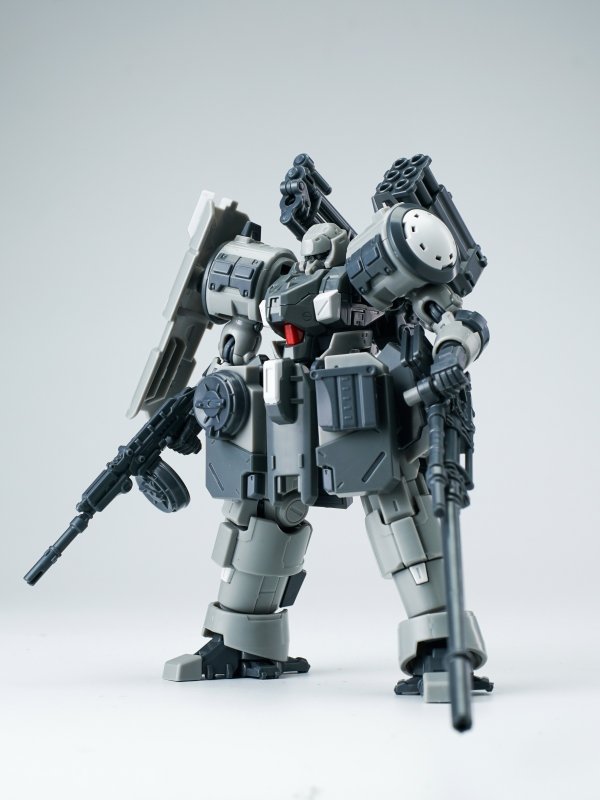 画像1: SHEIK MAINLAND ULTRA ACTION TROOPERシリーズ 砲撃型ザロヴ(ZAROV) 1/144スケール プラスチックモデルキット(グレー)