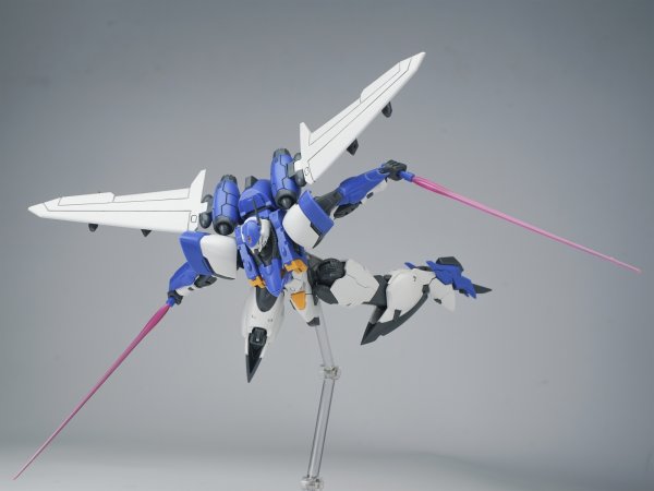 画像27: SHEIK MAINLAND ULTRA ACTION TROOPERシリーズ 雲雀(ひばり) 1/144スケール プラスチックモデルキット (ブラック×ゴールドVer. / ブルー×ホワイトVer.)