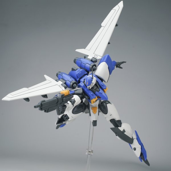 画像24: SHEIK MAINLAND ULTRA ACTION TROOPERシリーズ 雲雀(ひばり) 1/144スケール プラスチックモデルキット (ブラック×ゴールドVer. / ブルー×ホワイトVer.)