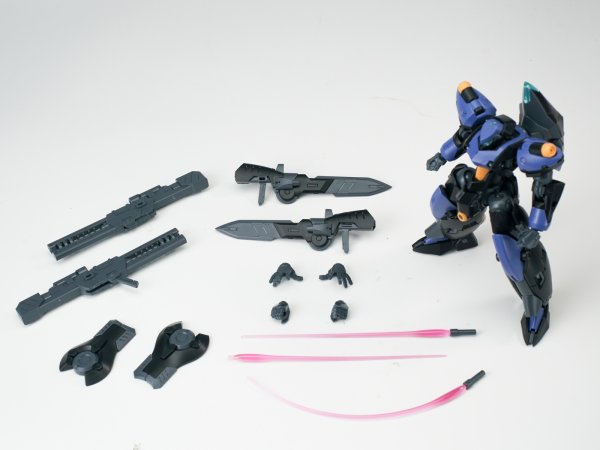 画像20: SHEIK MAINLAND ULTRA ACTION TROOPERシリーズ Franz-α(フランツアルファ) 1/144スケールプラスチックモデルキット (ホワイト×ブルー / レッド×ホワイト / ブラック×ブルー / パープル×ホワイト)