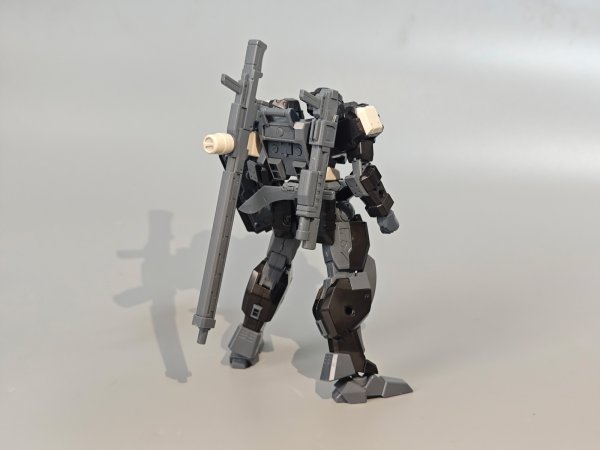 画像9: SHEIK MAINLAND ULTRA ACTION TROOPERシリーズ V-gilante(ヴィジラント) 1/144スケールプラスチックモデルキット (レッド / ブラック / ブルー / グリーン / ホワイト)