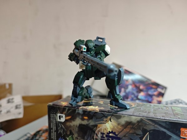 画像34: SHEIK MAINLAND ULTRA ACTION TROOPERシリーズ V-gilante(ヴィジラント) 1/144スケールプラスチックモデルキット (レッド / ブラック / ブルー / グリーン / ホワイト)