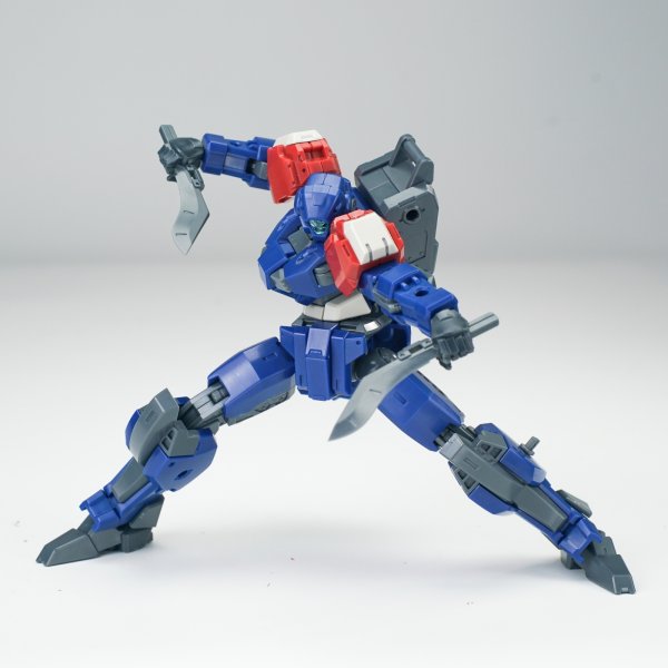 画像24: SHEIK MAINLAND ULTRA ACTION TROOPERシリーズ V-gilante(ヴィジラント) 1/144スケールプラスチックモデルキット (レッド / ブラック / ブルー / グリーン / ホワイト)