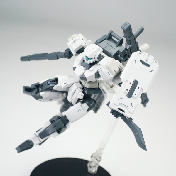 画像38: SHEIK MAINLAND ULTRA ACTION TROOPERシリーズ V-gilante(ヴィジラント) 1/144スケールプラスチックモデルキット (レッド / ブラック / ブルー / グリーン / ホワイト)