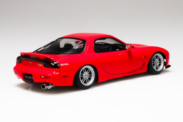 画像3: ザ・チューンドカー No.106 1/24 FD3S RX-7 ‘91 エアサスカスタム(マツダ) (3)