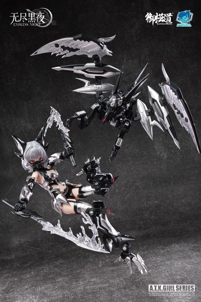 画像9: EASTERN MODEL ENDLESS NIGHTシリーズ 吸血鬼 カーミラ 幽銀血魅(ゆうぎんけつみ)Ver. 1/12スケールプラスチックモデルキット (9)