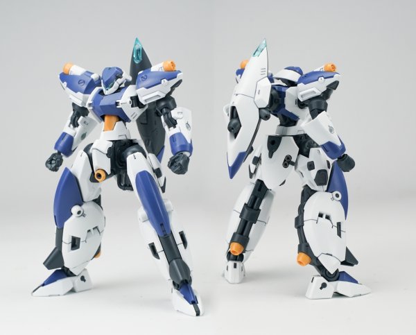 画像3: SHEIK MAINLAND ULTRA ACTION TROOPERシリーズ Franz-α(フランツアルファ) 1/144スケールプラスチックモデルキット (ホワイト×ブルー / レッド×ホワイト / ブラック×ブルー / パープル×ホワイト) (3)