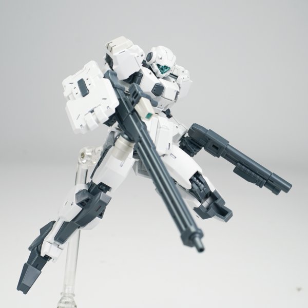 画像40: SHEIK MAINLAND ULTRA ACTION TROOPERシリーズ V-gilante(ヴィジラント) 1/144スケールプラスチックモデルキット (レッド / ブラック / ブルー / グリーン / ホワイト) (40)