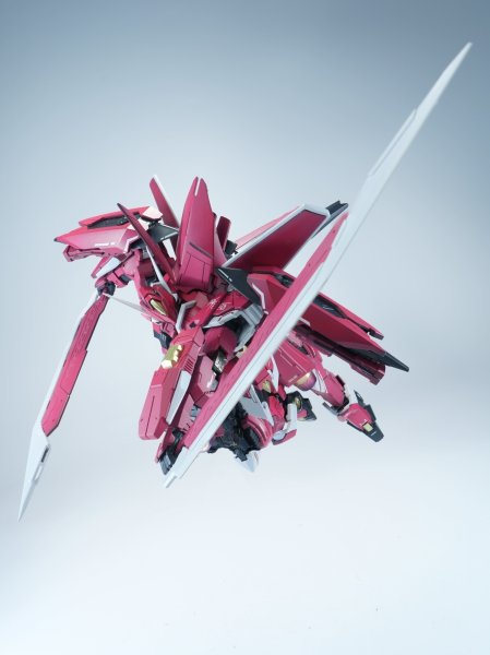 画像12: 喜玩社 龍魂戦機シリーズ J-20 蒼威 燼赤鎏金(じんせきりゅうきん)Ver. プラスチックモデルキット (12)