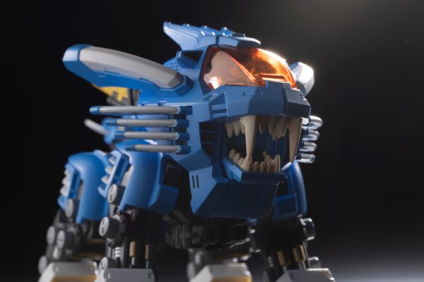 画像9: 『ゾイド -ZOIDS-』 D-スタイル ブレードライガー 2000 -Recolor- (9)
